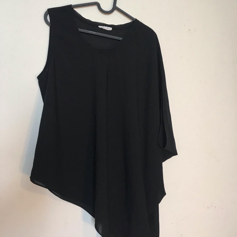 Asymmetric One-Shoulder Black Top